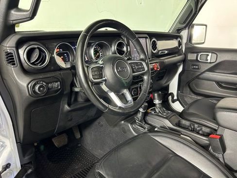Used 2021 Jeep Wrangler Unlimited Sahara AWD/4WD image 16