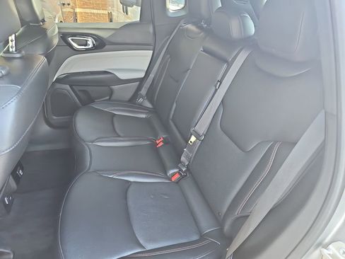 Certified 2023 Jeep Compass Limited image 13