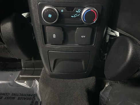 Used 2022 Ford Explorer XLT w/ Equipment Group 202A image 35