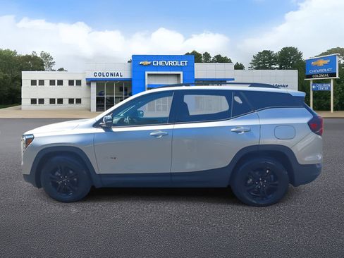 Used 2022 GMC Terrain AT4 w/ Infotainment Package II image 6