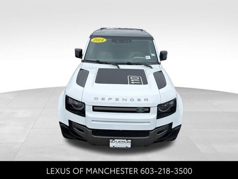 Used 2024 Land Rover Defender 110 X-Dynamic SE image 2