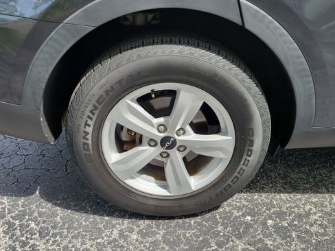 Used 2023 Kia Sorento LX FWD image 7
