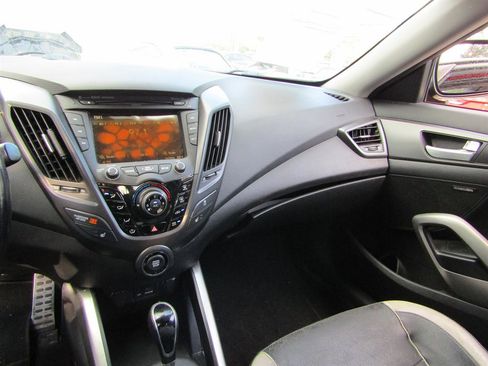 Used 2014 Hyundai Veloster Turbo image 10