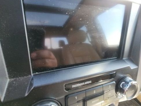 Used 2020 Ford F150 Lariat image 38