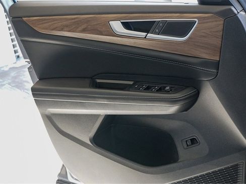New 2024 Volkswagen Atlas SE image 19