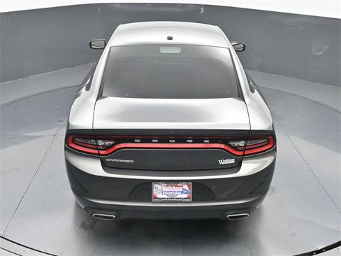 Used 2019 Dodge Charger SXT image 34