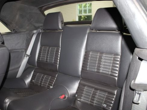 Used 2012 Ford Mustang Shelby GT500 w/ SVT Performance Pkg RWD image 17