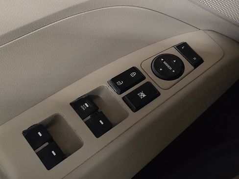 Used 2017 Hyundai Elantra SE FWD image 27