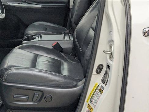 Used 2016 Toyota Sienna SE image 15