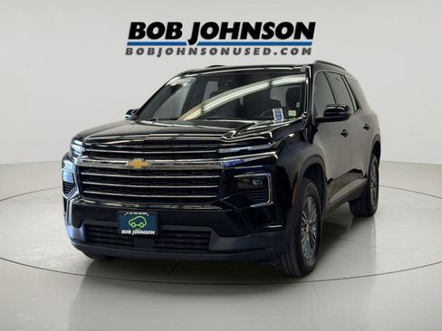 Used 2025 Chevrolet Traverse LT AWD/4WD image 5