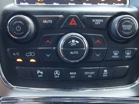 Used 2018 Jeep Grand Cherokee Limited AWD/4WD image 30
