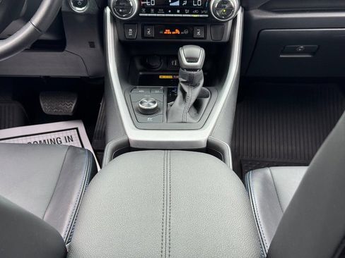 Used 2023 Toyota RAV4 XSE AWD/4WD image 19