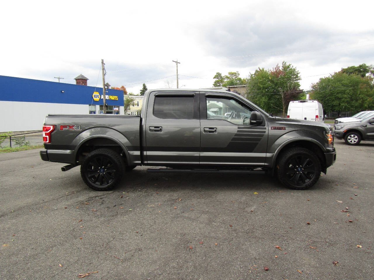 Used 2019 Ford F150 XLT w/ Equipment Group 302A Luxury AWD/4WD image 9