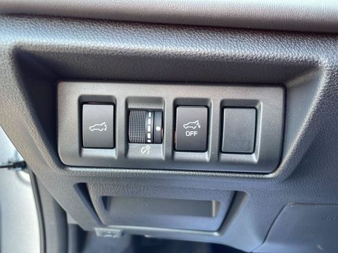 Used 2025 Subaru Outback Limited AWD/4WD image 13