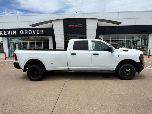 Used 2025 RAM 3500 Tradesman AWD/4WD image 30