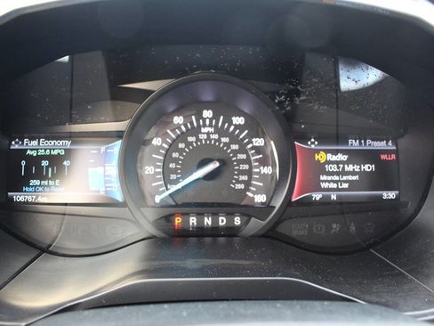 Used 2018 Ford Edge Titanium w/ Technology Package image 17