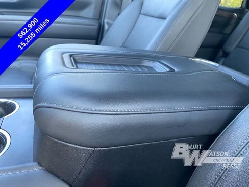 Used 2023 Chevrolet Tahoe Z71 w/ Luxury Package AWD/4WD image 32