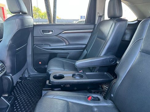 Used 2016 Toyota Highlander Limited AWD/4WD image 14