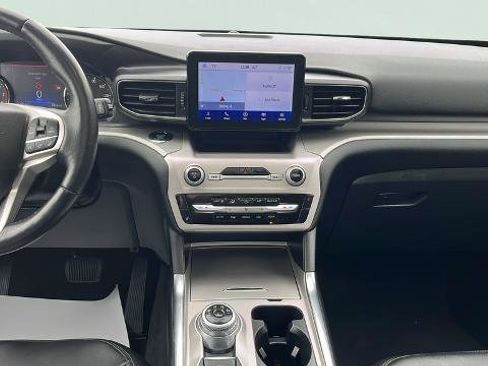 Certified 2023 Ford Explorer XLT w/ Equipment Group 202A image 10