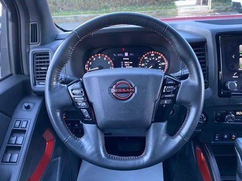 Used 2022 Nissan Frontier PRO-4X image 40