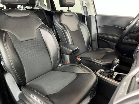 Used 2021 Jeep Compass Latitude w/ Convenience Group AWD/4WD image 29
