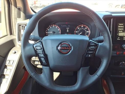 Used 2025 Nissan Frontier Pro-X image 23