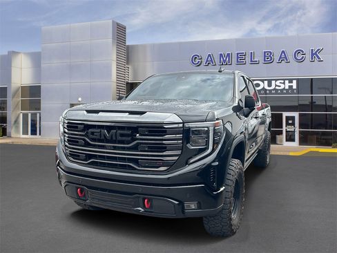 Used 2024 GMC Sierra 1500 AT4 w/ Technology Package image 2