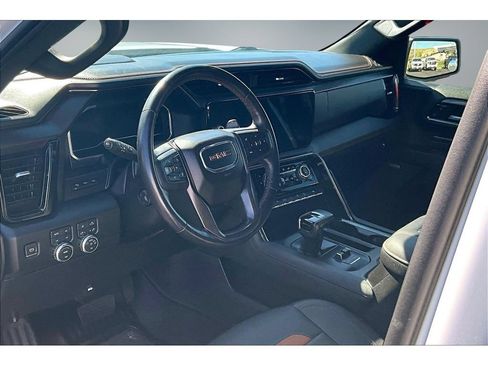 Used 2022 GMC Sierra 1500 AT4 AWD/4WD image 15