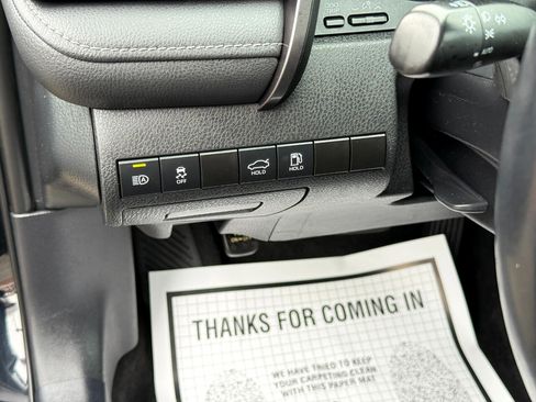 Used 2021 Toyota Camry SE image 18