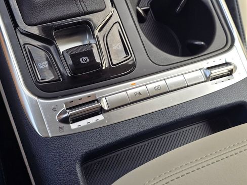 Used 2025 Kia Carnival SX FWD image 24