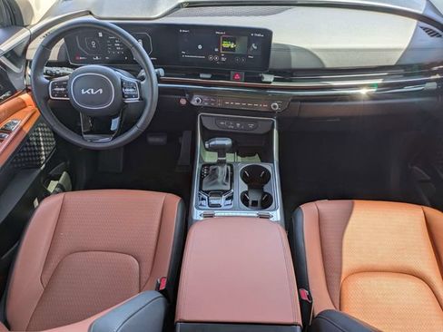 Used 2025 Kia Carnival SX Prestige FWD image 16