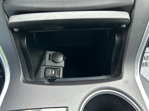 Used 2015 Toyota Camry LE image 16