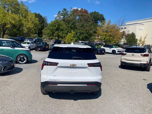 New 2026 Chevrolet Equinox LT w/ Convenience Package II image 5