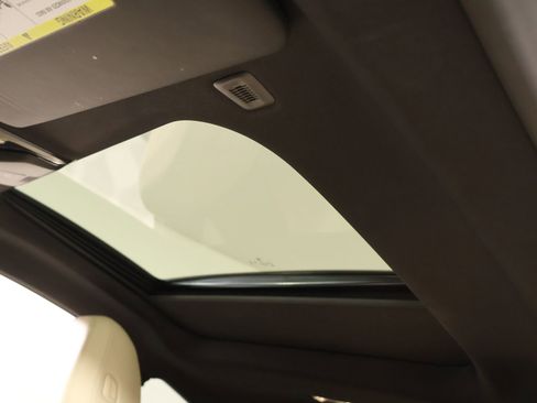 Used 2024 BMW 430i xDrive Coupe w/ M Sport Package image 17