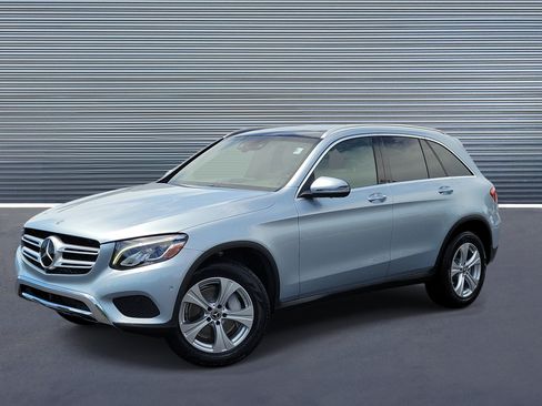 Used 2018 Mercedes-Benz GLC 300 image 1