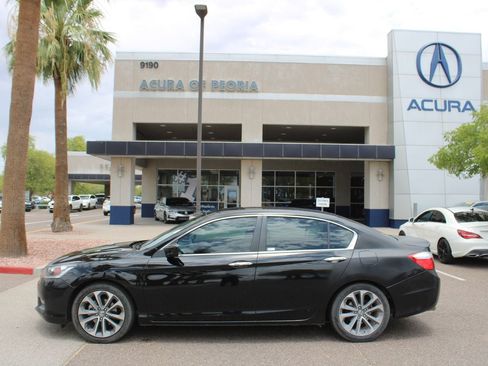 Used 2015 Honda Accord Sport image 2