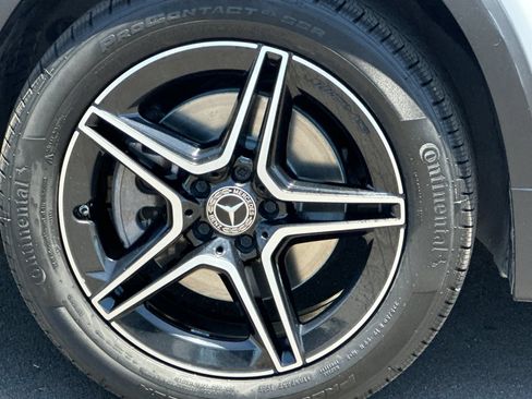 Certified 2023 Mercedes-Benz GLB 250 image 32