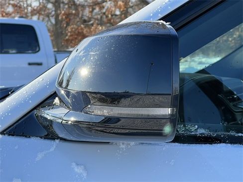 New 2025 Jeep Grand Cherokee L Limited image 39