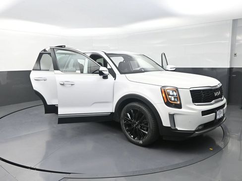 Used 2022 Kia Telluride SX w/ Towing Package AWD/4WD image 29