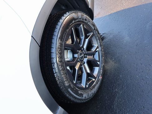 New 2025 Honda Pilot Touring image 8