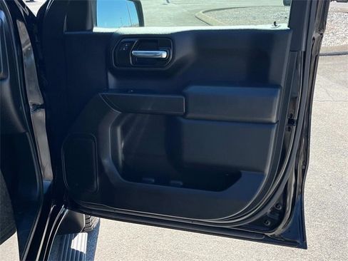 Used 2020 Chevrolet Silverado 1500 Custom w/ Custom Value Package image 10