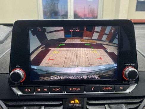 Used 2025 Nissan Altima 2.5 SV image 28