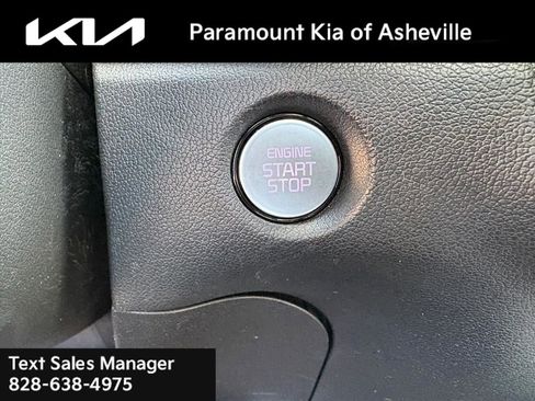 Certified 2025 Kia Sorento SX Prestige w/ Olive Brown Leather Package image 15