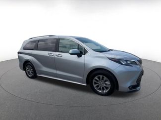 Used 2025 Toyota Sienna XLE FWD video 2