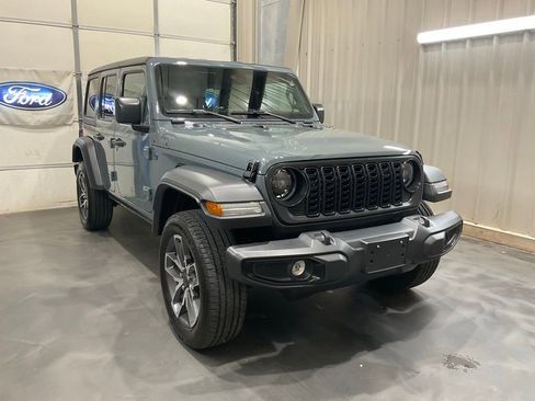 Used 2025 Jeep Wrangler Unlimited Sport S 4xe w/ Convenience Group AWD/4WD image 1