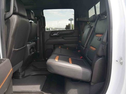 Used 2025 GMC Sierra 3500 AT4 w/ AT4 Premium Plus Package AWD/4WD image 18