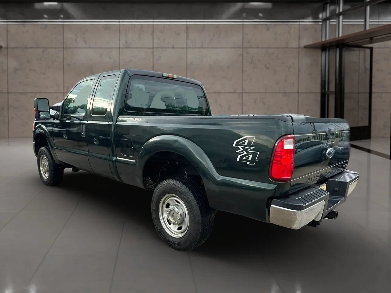 Used 2016 Ford F250 XL w/ Power Equipment Group AWD/4WD image 4