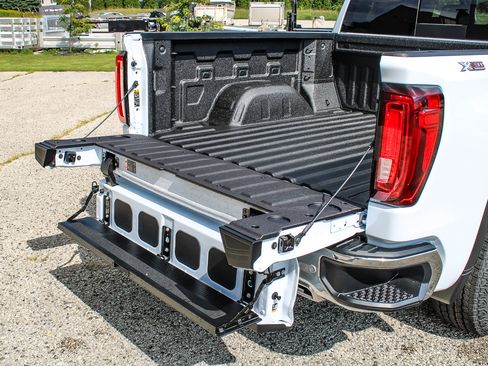 New 2026 GMC Sierra 1500 SLT w/ SLT Convenience Package AWD/4WD image 14