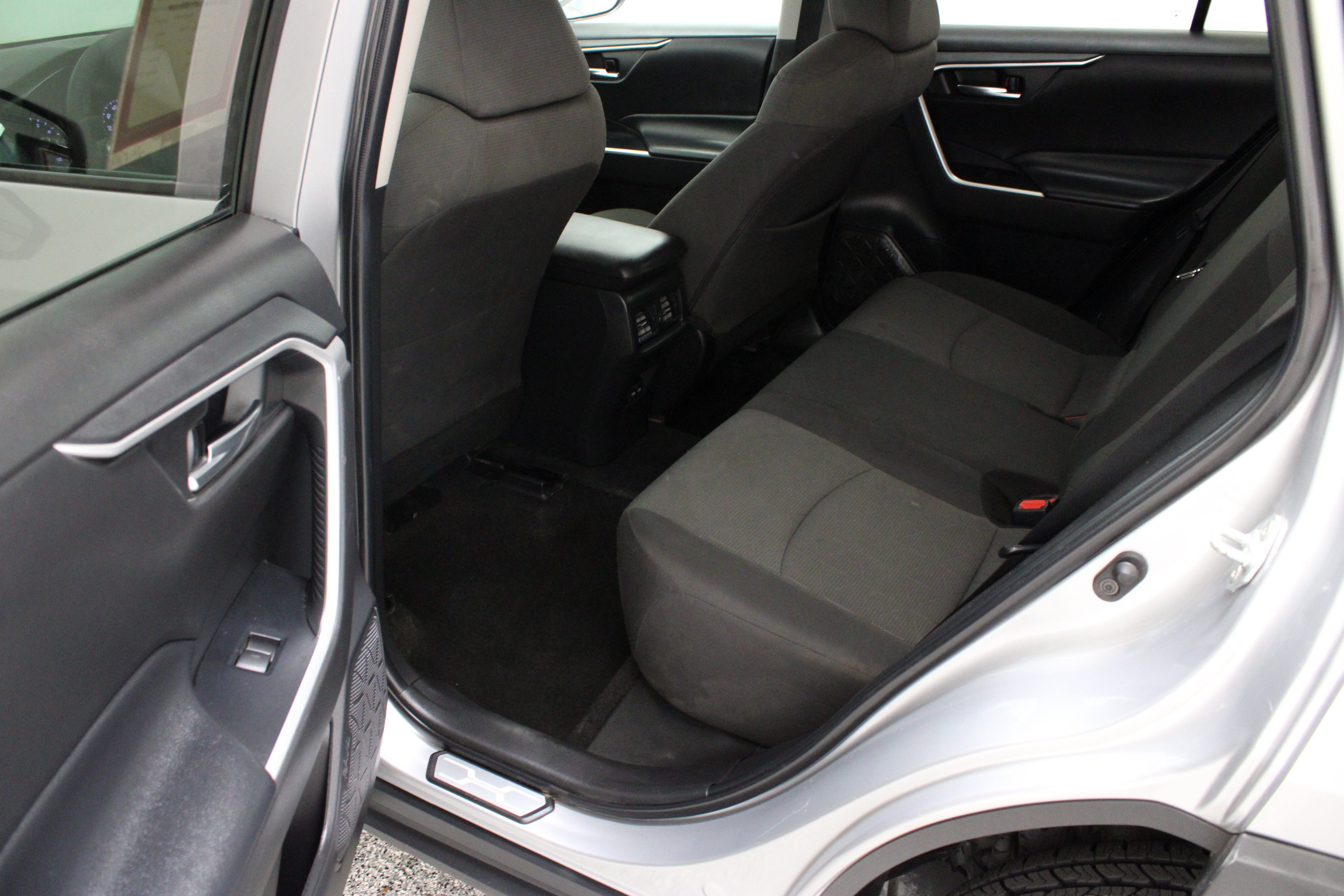 Certified 2022 Toyota RAV4 XLE AWD/4WD image 26
