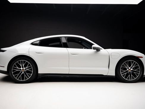 Used 2023 Porsche Taycan w/ Premium Package image 32